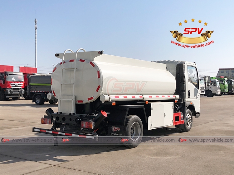 5,000 Litres Petroleum Tank Truck Sinotruk - RB